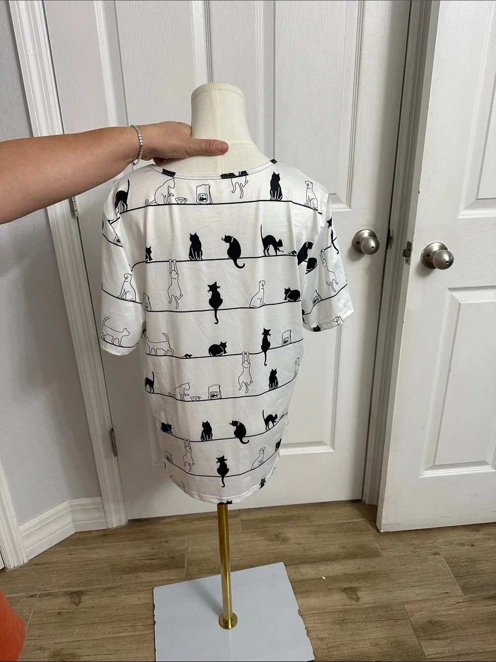 Cat Print V-Neck Tee - White with Black Cats